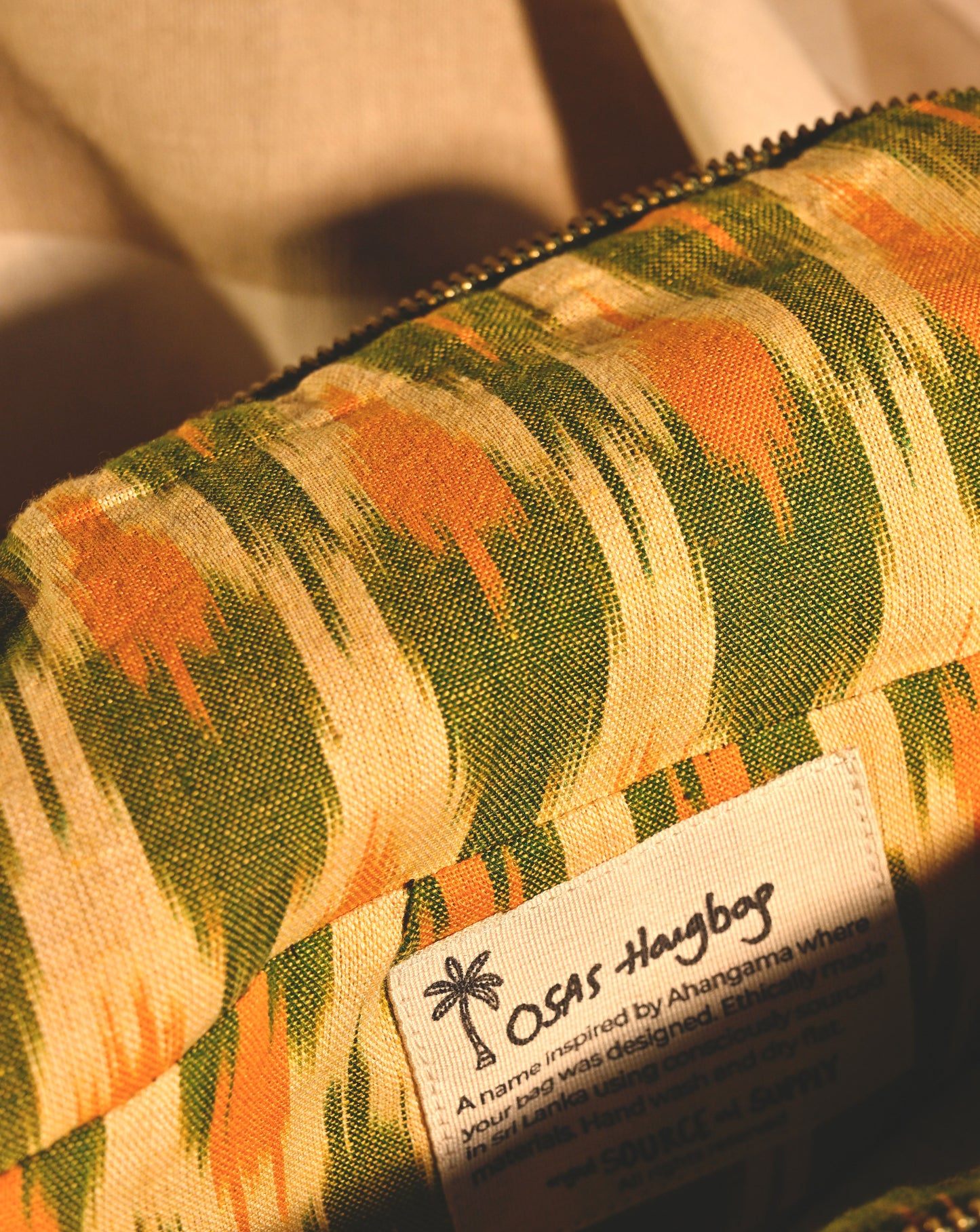 Canvas XL Hangbag