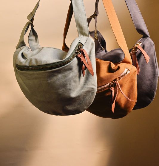 Canvas XL Hangbag